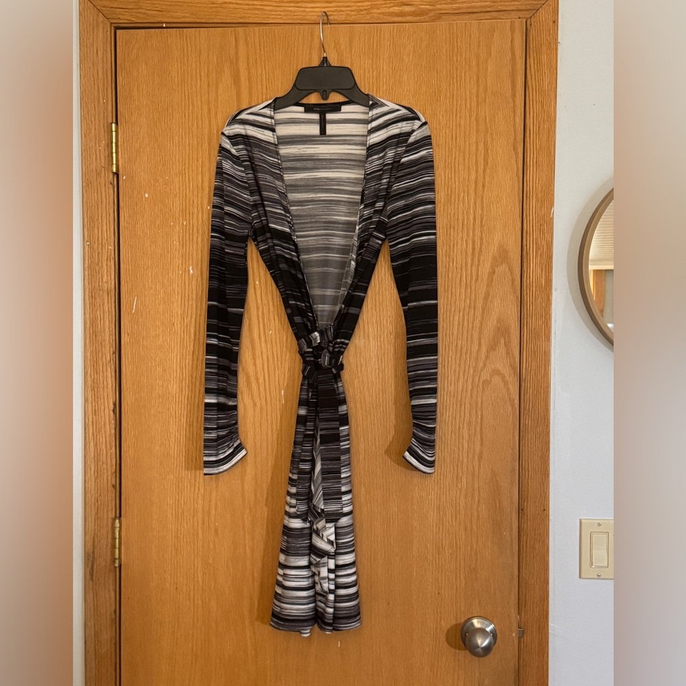 BCBG Max Azria long sleeve black & white real dress wrap sz S